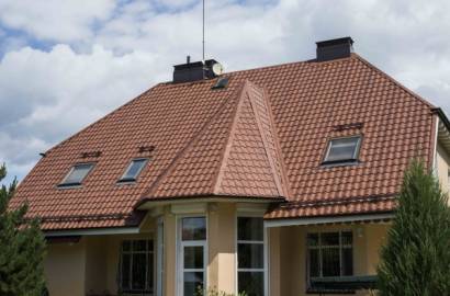 Статьи — Как выбрать металлочерепицу и правильно ее уложить? — фото