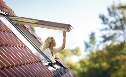 Мансардные окна VELUX Woodline Панорама — Панорамное открывание — фото